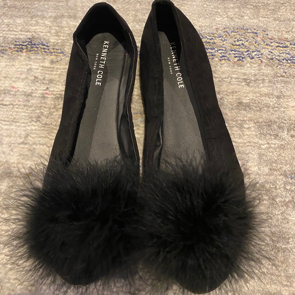 Kenneth Cole- Black Ballet Flats with Puff